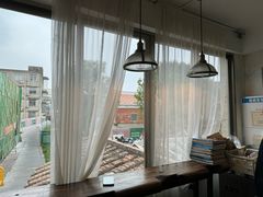 -巴浪鱼咖啡馆 Local Fish