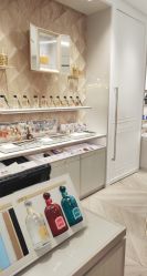 -法国娇兰精品店