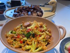 -八府香鸭·啫啫煲(华山路店)