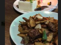-雀舞云南菜(乐客城店)