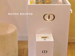 -Dior迪奥(上海世茂广场店)