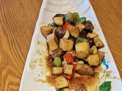 -赶海部落海鲜城(海阳路店)