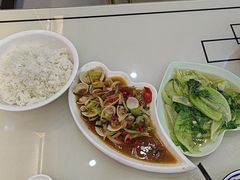 -覃记海鲜美食餐厅