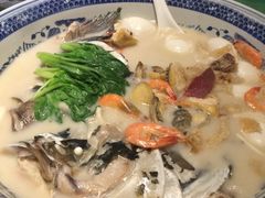 极品鱼头皇-山外山菜馆(玉泉路店)