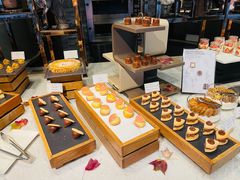 -锦厨国际自助餐厅 · 云端景观 (昆明索菲特大酒店)
