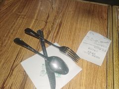 -玛格萝妮(汇智国际商业中心店)