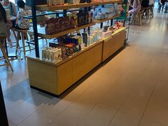 零售区-星巴克臻选(郑州中原万达店)