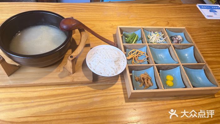 勺子米线·云南传统小吃市集(四方街店)图片