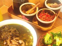 -矮子粉店1985·长沙米粉(湘春路店)