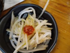 -丽虹云南过桥米线(兴工街店)