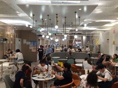 大堂-奈雪的茶(市百一店)