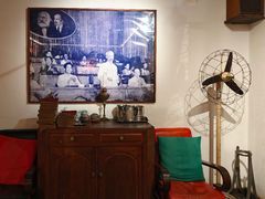 -Cuc Gach Quan Restaurant