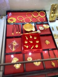 -菜百首饰(北京SKP店)