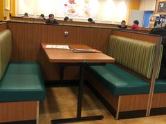 卡座-萨莉亚意式餐厅(桃浦路店)