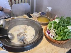 -陈大锅·岳阳鱼馆·地道岳阳菜(美食街店)
