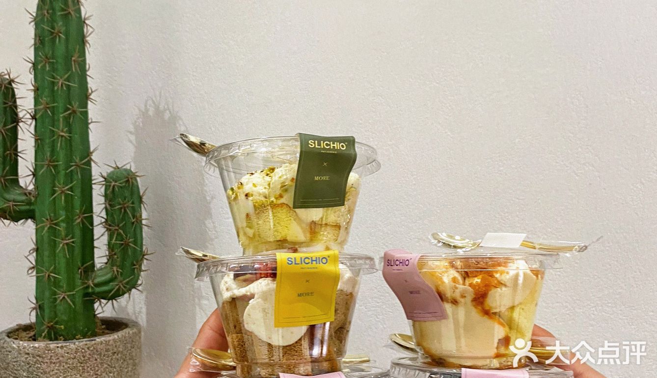高颜值法式甜品✨这一桌精致得我都不忍下手