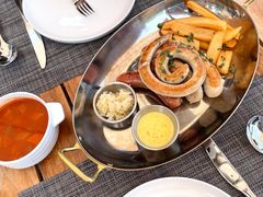 -MONICH牛排融合餐厅(和义大道购物中心店)