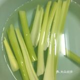 鬼怪[鬼脸]#减肥#菜谱系列：素炒西芹