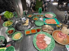 -欧巴炭烤肉오빠숯불구이(南京东路店)