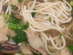 -老味道遵义虾子羊肉粉(兴关路店)
