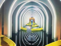 -涨巢·潮玩水疗局