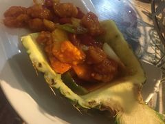 凤梨虾球-玖月时尚泰式餐厅