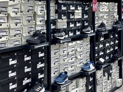 -首创奥特莱斯(西安店)