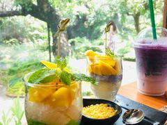 -Chom Cafe and Restaurant