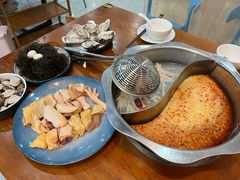-老何家后安粉·糟粕醋海鲜火锅(三亚湾椰梦长廊店)