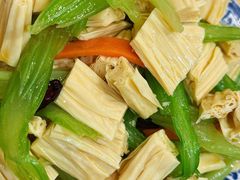 -东方宫·中国兰州牛肉拉面清真(三里屯店)