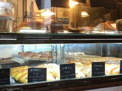 面包甜点陈列柜-仙峰天然面包(迎宾路店)