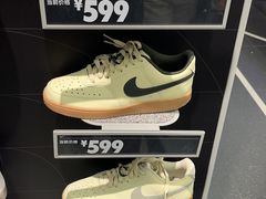 -NIKE上海青浦换季优惠店