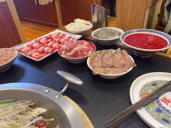 -沸炉重庆老火锅(军事博物馆店)