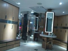 -康斐斯健身(银泰创意城店)