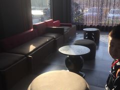 -桔子酒店(上海西藏北路地铁站店)