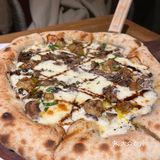 「黑松露鹅肝披萨」推荐的必点招牌