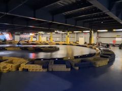 -极限PLAY运动娱乐新世界·团建派对表演休闲馆·室内高空游乐园