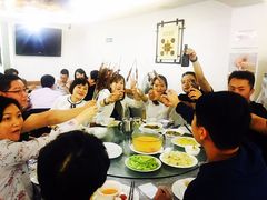 -YI PIN JU 一品居中餐厅 中国超市