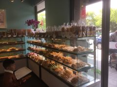 面包甜点陈列柜-爱维尔阳光蛋糕(越湖店)