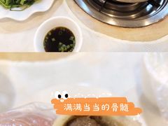 -渝君重庆火锅(嘉宾路店)