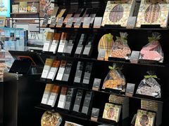 -Laderach 莱德拉(上海环贸iapm店)