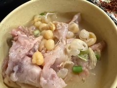 豌豆猪脚汤-醉八仙热酒馆(渝中店)