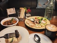 -JINNS锦时 steak&pizza(浸信会礼拜堂旧址店)