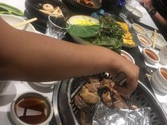 -草家酱蟹炭火烤肉店(珲春南路一店)