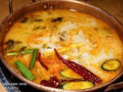 -洱火云南酸菜牛肉火锅(石景山当代商城店)