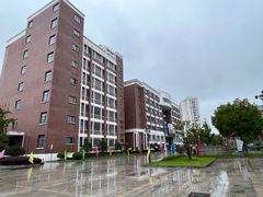 -上海市曹杨第二中学