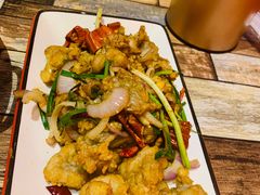 -虾弄弄海派小龙虾·牛羊蝎子火锅