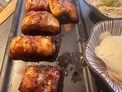 -铭牛烧肉·和牛海鲜自助(高新月牙湖店)