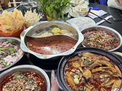 -周良天山牛杂城(天山路总店)