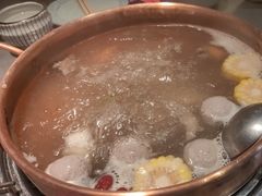 招牌鲜牛腩骨汤锅底-牛村来人潮汕牛肉火锅(西单店)